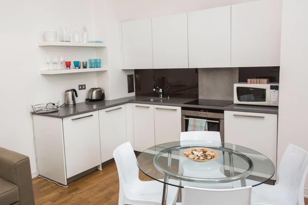 Quiet Apartment With Balcony Charles Bridge 프라하 외부 사진
