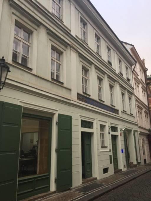 Quiet Apartment With Balcony Charles Bridge 프라하 외부 사진