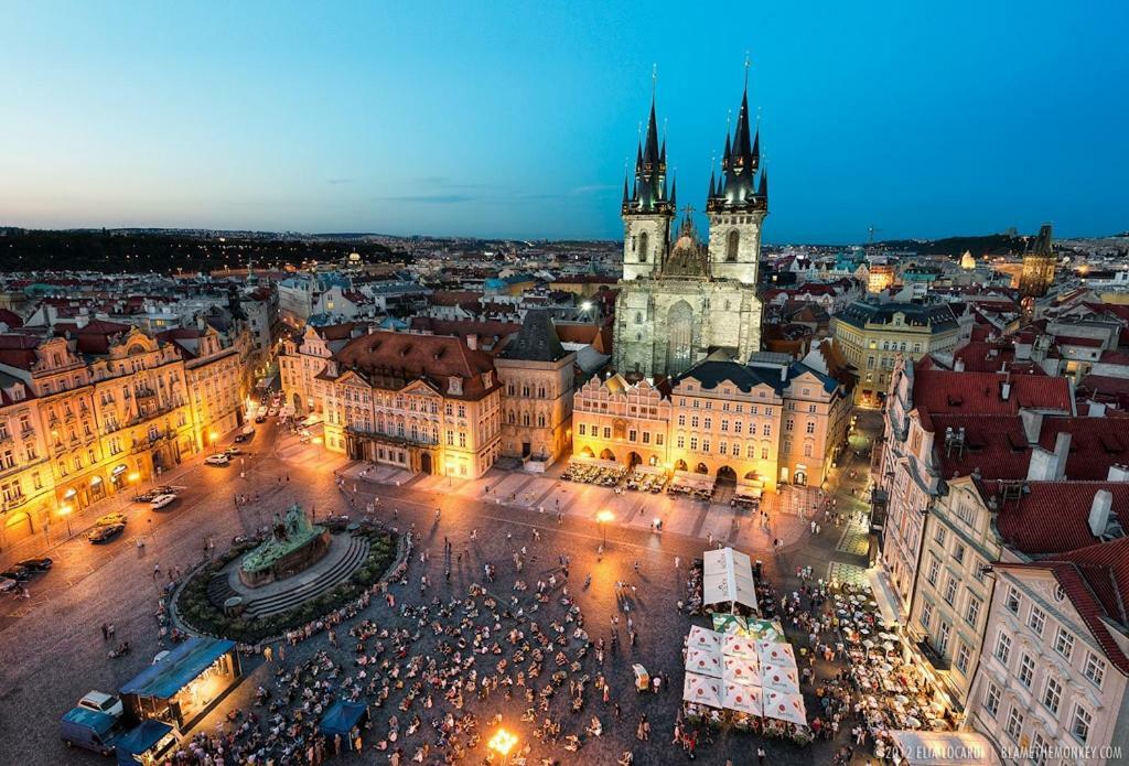 Quiet Apartment With Balcony Charles Bridge 프라하 외부 사진